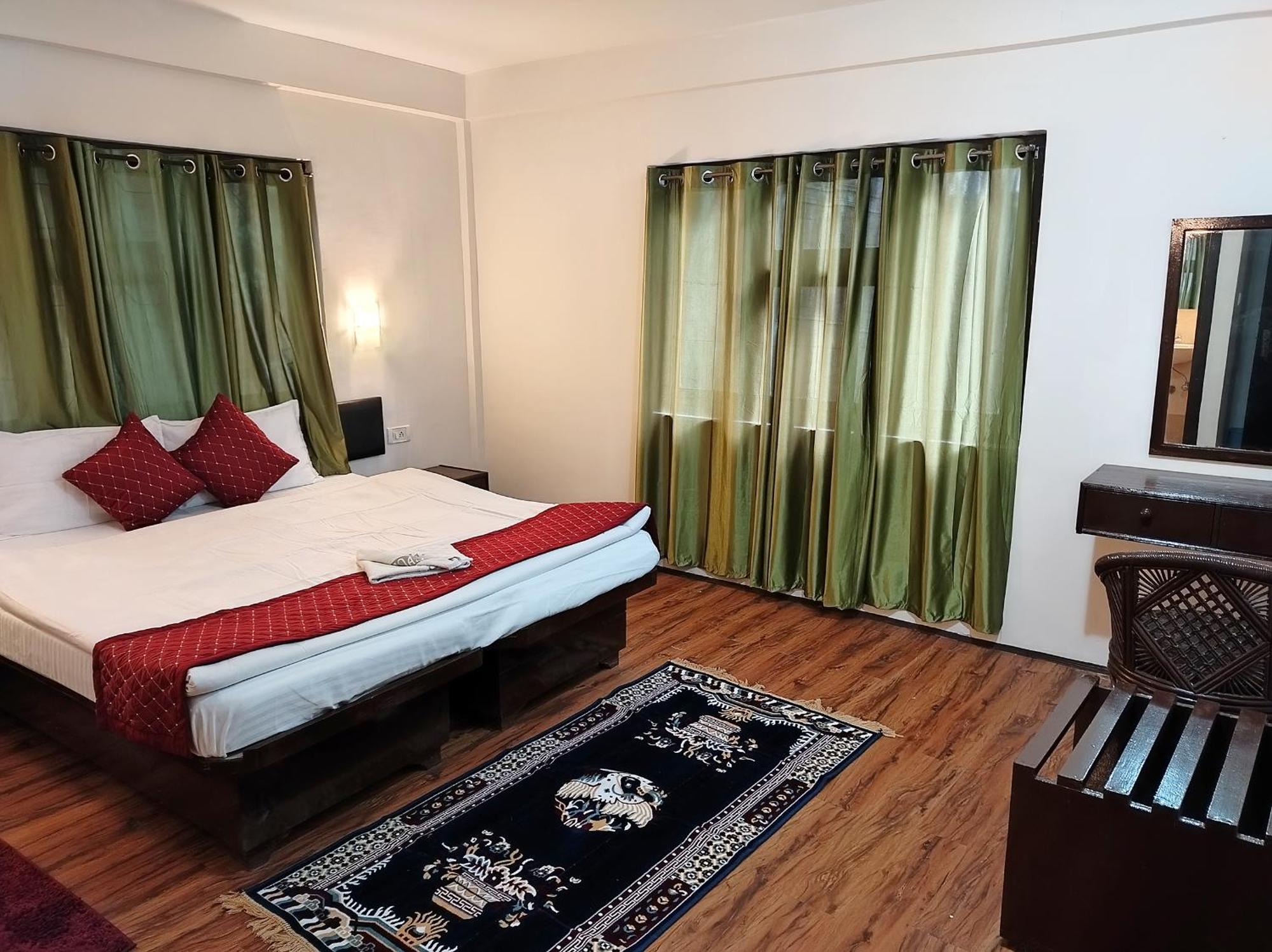 Bamboo Grove Hotel Gangtok Exterior photo